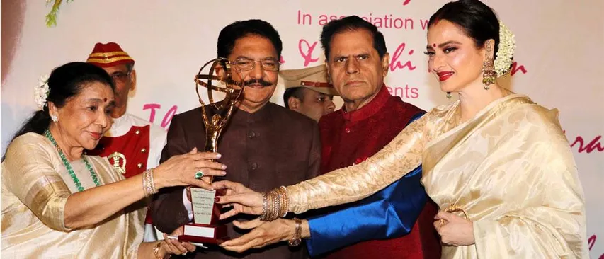 સ્વરોની મલ્લિકા આશા ભોંસલેને યશ ચોપરા એવોર્ડ થી સન્માનિત કરાયા