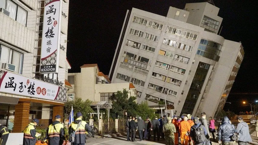 તાઇવાનમાં 6.4નો ભૂકંપ, ચાર મકાન ધરાશાયી, બેનાં મોત, 114 ઘાયલ