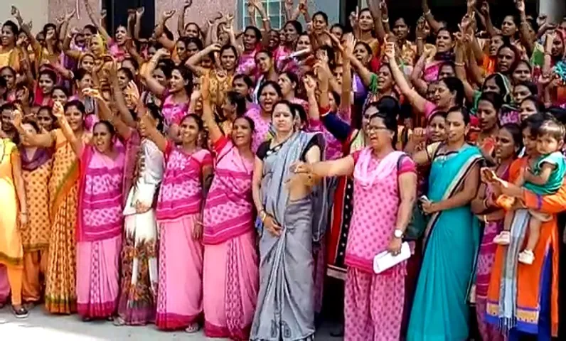 આજ રોજ વિશ્વ મહિલા દિનની ઉજવણી ભારત ભર માં કરવા માં આવી રહી છે, પણ શું મહિલાઓ ને દરેક ક્ષેત્રે ન્યાય મળે છે ખરો?