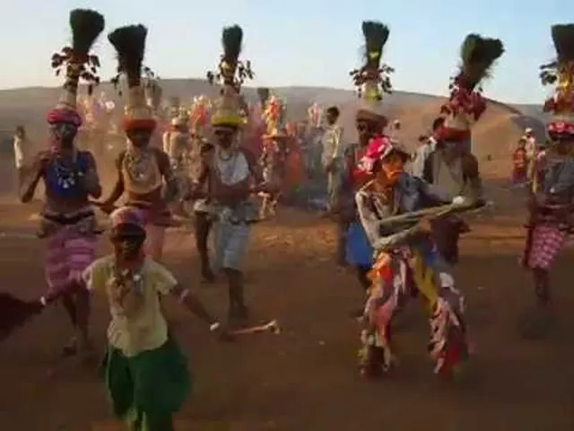 દિવાળી તો અઠ્ઠે કઠ્ઠે હોળી તો ઘર પે જ