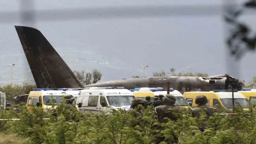 અલ્જિરિયામાં સેનાનું વિમાન તૂટી પડતાં ૨૫૭નાં મોત