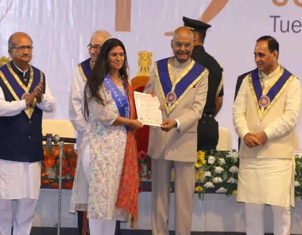 રાષ્ટ્રપતિ કોવિંદના હસ્તે કૈલાસ સત્યાર્થી અને પદ્મશ્રી કિરણકુમારને અપાયો સંતોકબા એવોર્ડ