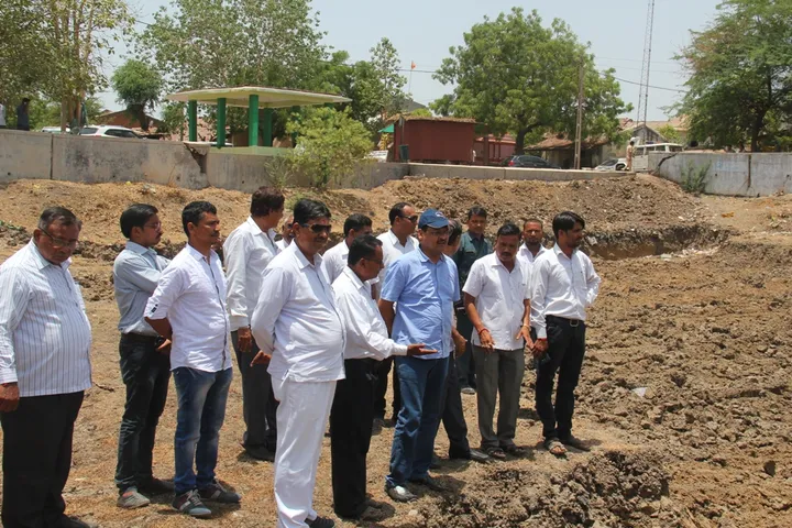 સહકાર રાજ્યમંત્રીએ વાગરા અને જંબુસર તાલુકાના ગામોમાં જળસંચય કામોનું કર્યું નિરીક્ષણ