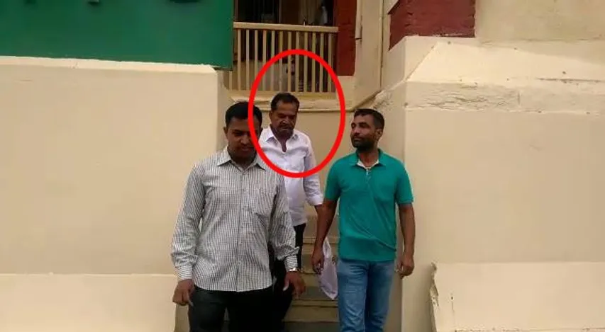 વડોદરામાં અધિક મદદનીશ એન્જિનિયર લાંચ લેતા ઝડપાયા, માગી હતી એક લાખની લાંચ