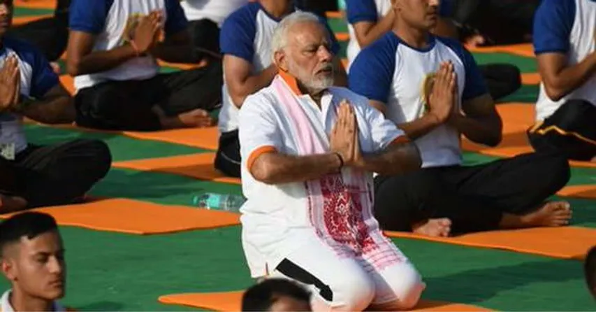 વિશ્વ યોગ દિવસ: દેહરાદૂનમાં 50 હજાર લોકો સાથે PM મોદીએ કર્યો યોગાભ્યાસ