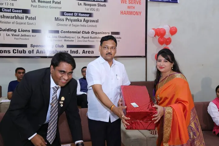 અંકલેશ્વરઃ સહકાર મંત્રીની હાજરીમાં લાયન્સ ક્લબ ઓફ અંકલેશ્વર વુમનની સ્થાપના