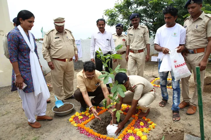 કોટેશ્વર હાંસોટ ખાતે યોજાયોતાલુકા કક્ષાનો ૬૯મો વન મહોત્સવ !