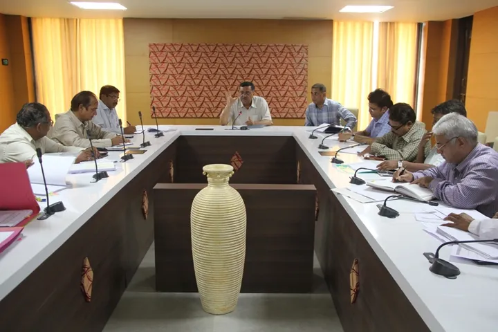 નર્મદા જિલ્લામાં મહાત્વાકાંક્ષી ડિસ્ટ્રીક્ટ સંદર્ભે સમીક્ષા કરતા પ્રભારી સચિવ એસ.જે. હૈદર