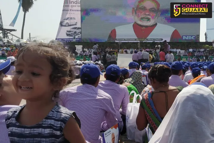 PMનાં હસ્તે દિવ્યાંગ યુવતીને મળી 'ખુશીયોં કી ચાબી', 600 કર્મીઓને ગીફ્ટમાં મળી કાર