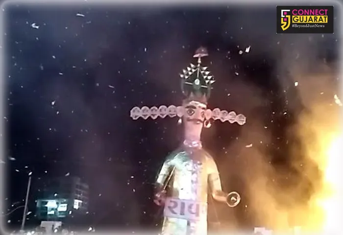 જામનગરઃ રાવણના 30 ફૂટ પૂતળાનું કરાયું દહન, સાંસદ રહ્યા ઉપસ્થિત