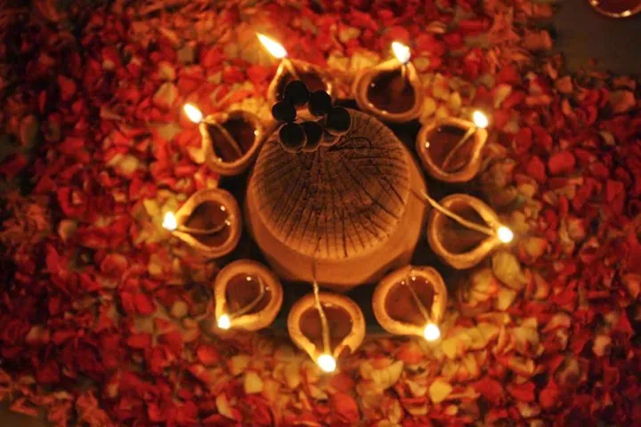 દિવાળી : સમય તો અંધકારનો પણ વાત પ્રકાશની....