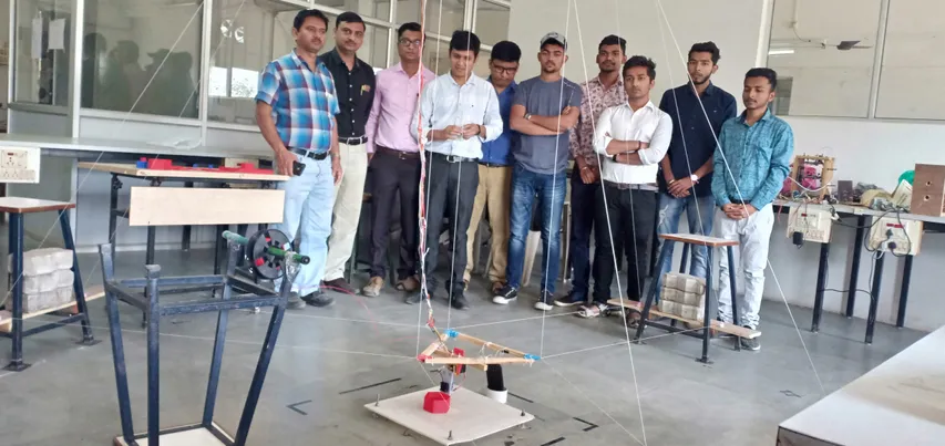 ભરૂચની SVMIT કોલેજના વિદ્યાર્થીઓએ બનાવ્યું ભારતનું પહેલું હેગીંગ થ્રીડી પ્રિન્ટીંગ મશીન