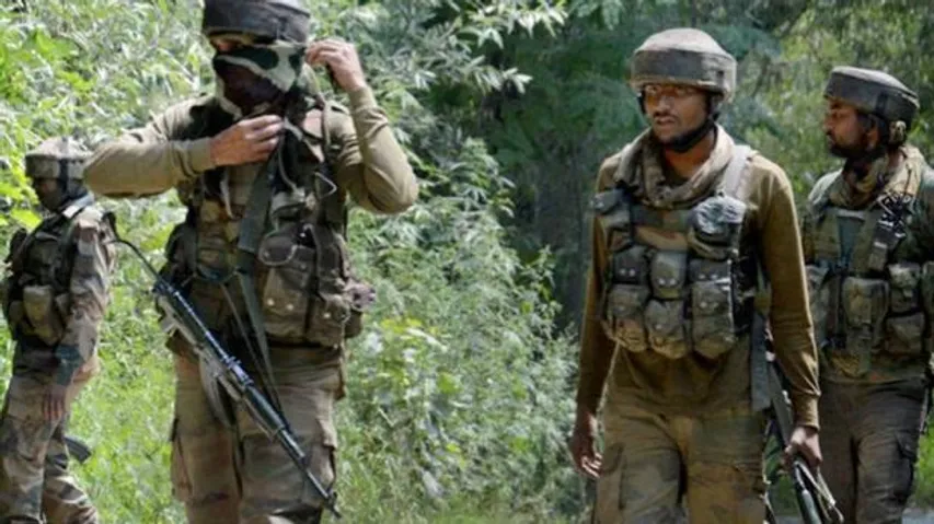 જમ્મુ-કાશ્મીર: શોપિયાંમાં સુરક્ષાદળો અને આતંકીઓ વચ્ચે અથડામણ, ત્રણ આતંકીઓનો ઠાર