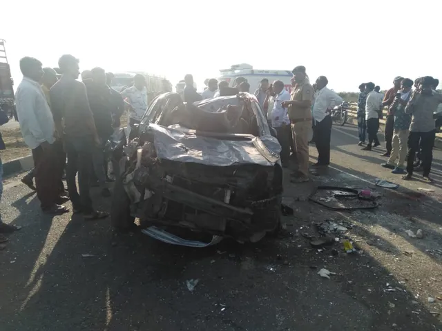 રાજકોટ: માળિયા પાસે બે કાર વચ્ચે ગમખ્વાર અકસ્માત, 5ના મોત,૨ ઘાયલ