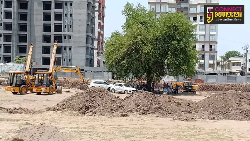 ભરૂચ:ઉમરાજ ગામે ખાનગી જમીનમાંથી માટી ખોદી વરસાદી પાણીના નિકાલને પૂરી દેતા વિવાદ