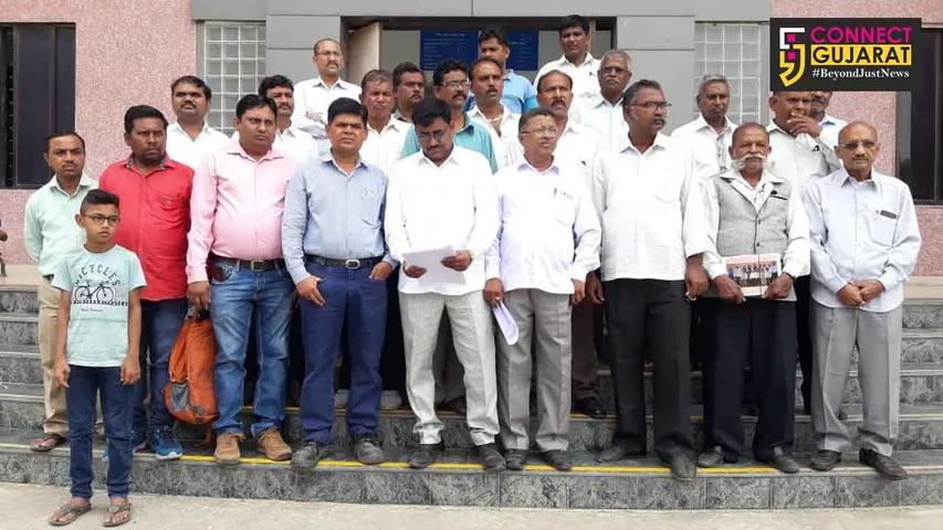 ભરૂચ જિલ્લા ક્ષત્રિય(રાજપૂત) સમાજ અને લેન્ડ લૂઝર્સ એસો-વાગરા દ્વારા કલેક્ટરને પાઠવાયા આવેદન