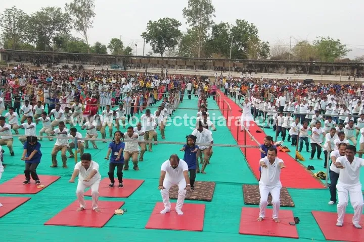 “યોગ ફોર હાર્ટ કેર”ની થીમ ઉપર વિશ્વ યોગ દિવસની રાજપીપળા ખાતે કરાઇ ઉજવણી