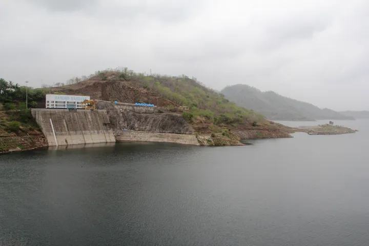 નર્મદા ડેમના ઉપરવાસ વિસ્તારમાં ભારે વરસાદને લીધે નર્મદા ડેમની જળરાશીની આવકમાં થયો ૧૭ હજાર ક્યુસેકનો વધારો