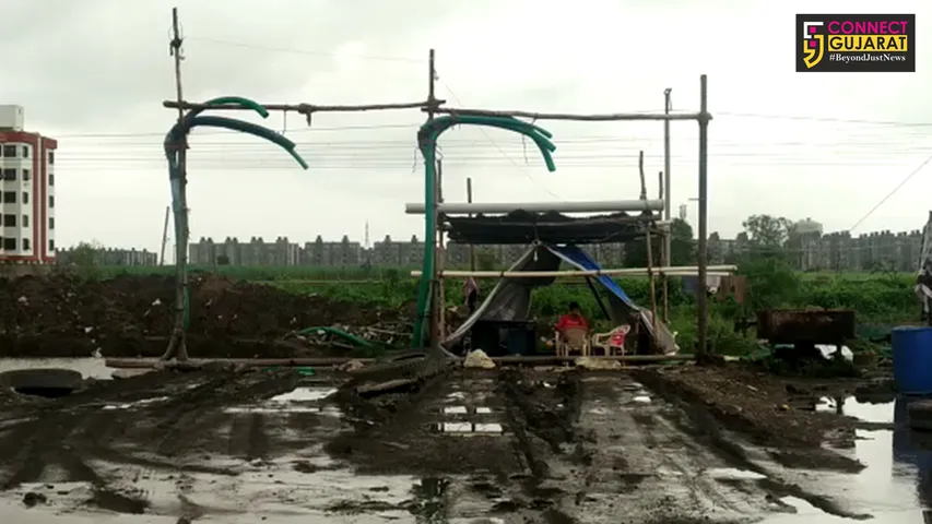 સુરતના પાંડેસરામાં ગેરકાયદે પાણી ચોરી કરતા ટેન્કર માફિયા સામે રહીશોનો વિરોધ