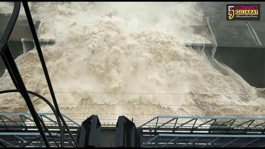 સુરત: ઉકાઈ ડેમમાંથી ૭૫ હજાર કયુસેક પાણી છોડાશે