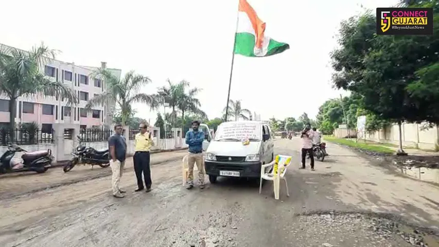 ભરૂચ:એક જાગૃત નાગરિકે બિસ્માર રોડ રસ્તાને લઈ કર્યો અનોખો વિરોધ