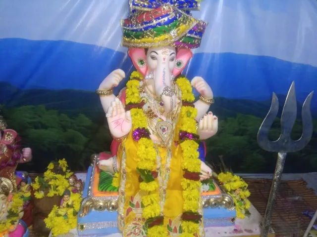 જંબુસર : 114 વર્ષથી માટીની શ્રીજીની પ્રતિમાનું કરાય છે સ્થાપન