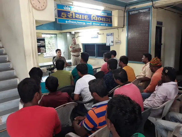 પાલેજ : મોહરમ તેમજ ગણેશ વિસર્જન પર્વ નિમિતે શાંતિ સમિતિની બેઠક યોજાઇ