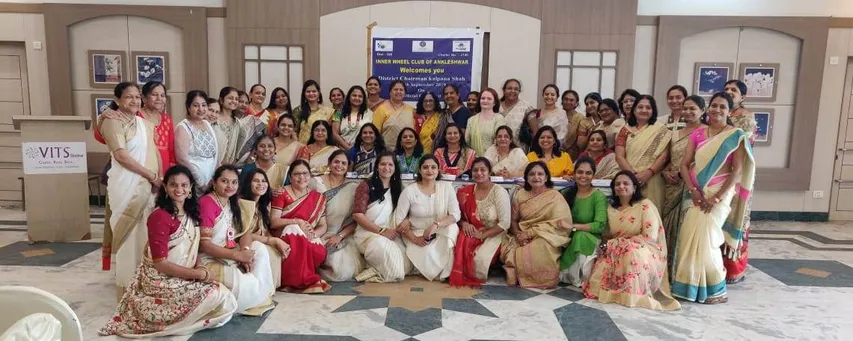 અંકલેશ્વર ઇનર વ્હીલ કલબની મુલાકાત લેતાં ડીસ્ટ્રીકટ ચેરપર્સન