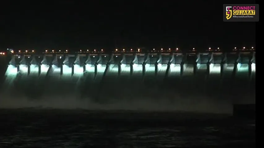 ગુજરાતની જીવાદોરી સમાન નર્મદા ડેમનો રાત્રિનો નજારો