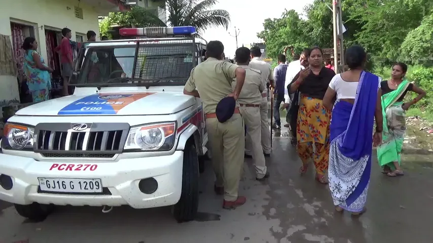 અંકલેશ્વર તાલુકાના પુરપીડીતોની મુલાકાત લેતા સહકાર મંત્રી