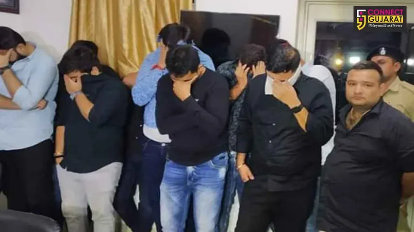 અમદાવાદ :  બાવળા પોલીસે દશ નબીરાઓને દારુની મહેફિલ માણતાં ઝડપી પાડ્યા 