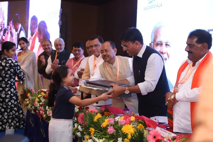 કંડલા : ચીનનો ફર્નિચરનો વેપાર ભારતમાં વાળવા કંડલામાં બનશે ફર્નિચર પાર્ક