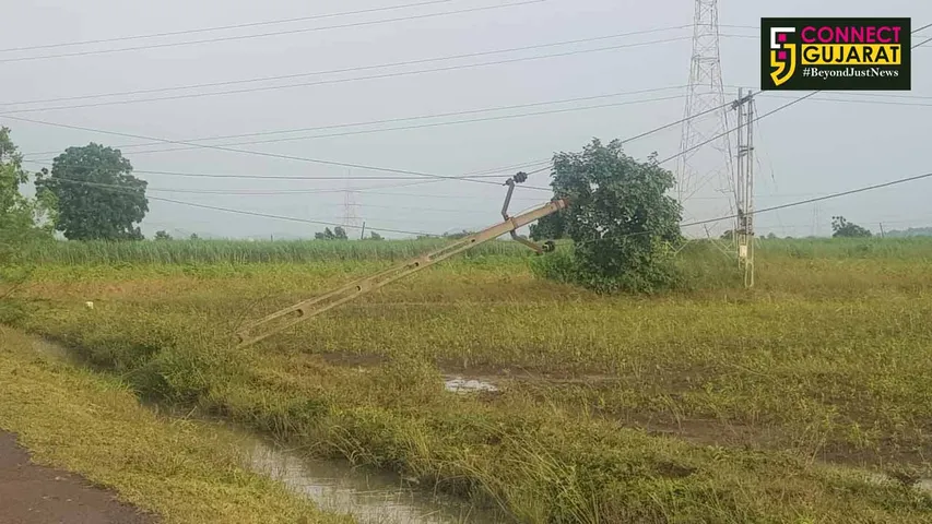 સુરત: માંગરોળ તાલુકામાં કૃષિ વીજ લાઇનના વીજ પોલ નમી પડતા વીજ કંપનીના જવાબદારો સામે ખેડૂતોમાં રોષ