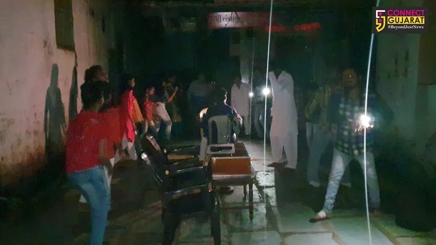 ભરૂચ : નવરાત્રીના આઠમા નોરતાએ વરસાદની સાથે વીજકંપનીએ પણ બગાડી મજા
