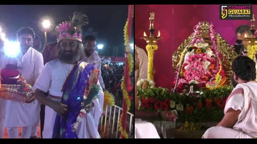 જામનગર : આર્ટ ઓફ લિવિંગના પ્રણેતા શ્રી શ્રી રવિશંકરની ઉપસ્થિતિમાં ધનતેરસની પૂજા