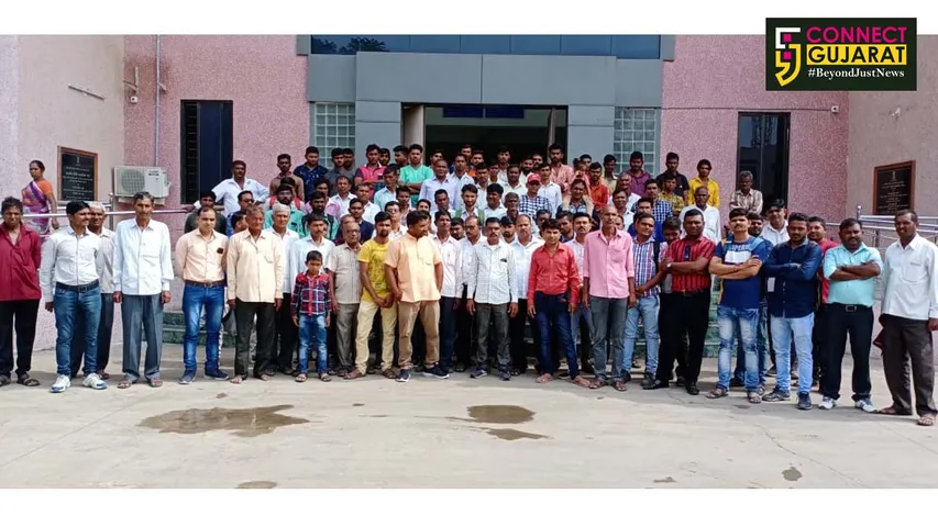 જંબુસર: માલપોર ગામે મીઠા ઉદ્યોગની જમીનમાં શરૂ થયેલ કેમિકલ કંપની સામે ગ્રામજનોનો વિરોધ,આપ્યું આવેદન