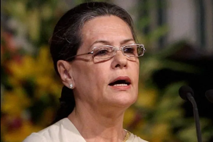 આપણે જે રાજધાનીમાં રહીએ છીએ તે વિશ્વના સૌથી પ્રદૂષિત શહેર તરીકે કુખ્યાત છે : સોનિયા ગાંધી