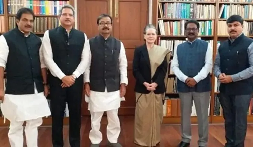 કોંગ્રેસ સાથે મળીને શિવસેના પણ 'સંવિધાન દિવસ' પર બોલાવવામાં આવેલી સંસદની સંયુક્ત બેઠકનો બહિષ્કાર કરશે