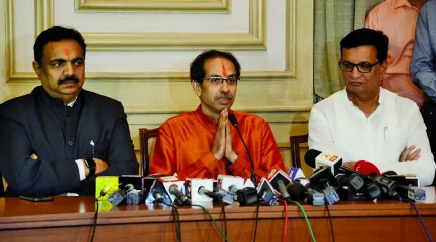 મહારાષ્ટ્ર : સેક્યુલર પર ભડક્યા ઠાકરે!, શપથ બાદ કેબિનેટ મિટિંગમાં લીધા મહત્વના નિર્ણય