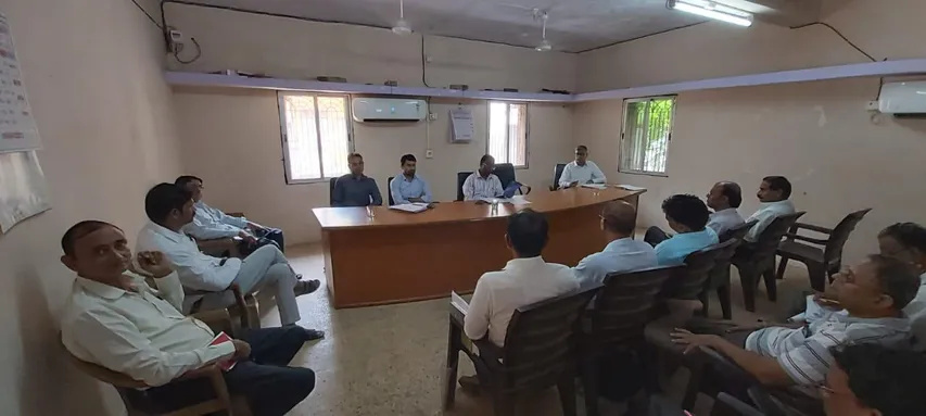 ભરૂચ : વાલિયા તાલુકા પંચાયત ખાતે "મહા" વાવાઝોડા અંગે બેઠકનું કરાયું આયોજન