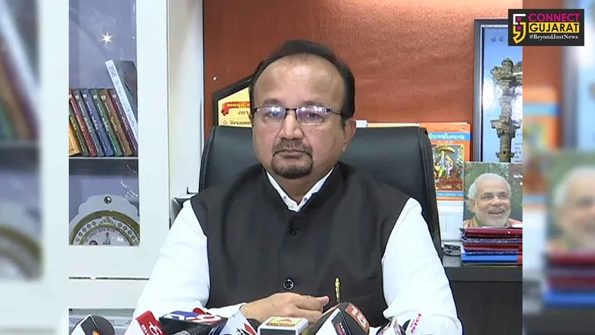 રાજકોટ: ગોંડલ ડમીકાંડ કૌભાંડ મામલે ભાજપના નેતા અલ્પેશ ઢોલરિયા કરાયા ૪ વર્ષ માટે સસ્પેન્ડ, પરીક્ષા કેન્દ્ર કરાયું રદ્દ