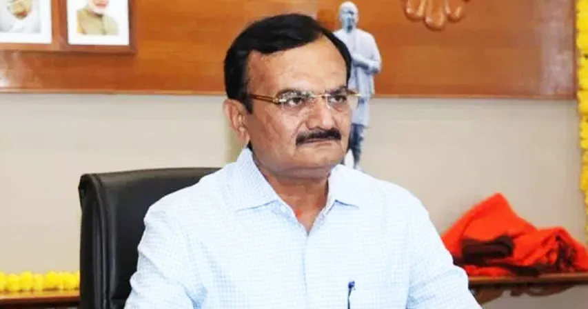 ગાંધીનગર : ગૃહમંત્રીએ કોરોનાના સંદર્ભમાં રાજયની પ્રર્વતમાન સ્થિતિનો ચિતાર આપ્યો