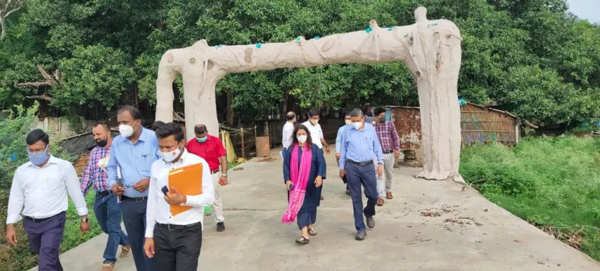 ભરૂચ : કબીરવડના વિકાસની ગાડી આવશે પાટા પર, સચિવે લીધી મુલાકાત