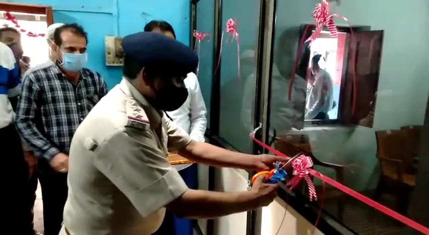 ભરૂચ : યુનાઇટેડ મર્ચન્ટ એસો. દ્વારા કતોપોર પોલીસ ચોકીમાં નવી કચેરીનું નિર્માણ, પોલીસ અધિકારીઓના હસ્તે કરાયું ઉદ્ઘાટન