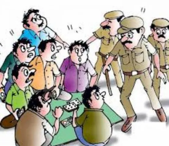 સુરત : કામરેજના નવાગામની સીમમાં પ્લાસ્ટિકના કોઈનથી જુગાર રમતા 7 જુગારીઓને જિલ્લા એલસીબીની ટીમે ઝડપી પાડ્યા