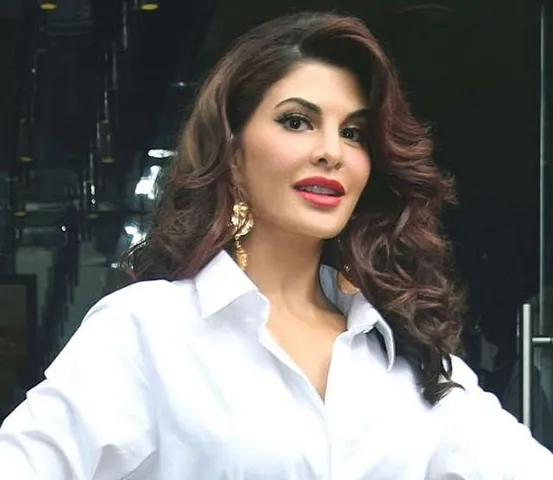 બોલિવૂડ અભિનેત્રી જેકલીન ફર્નાન્ડીઝે મહારાષ્ટ્રના બે ગામને લીધા દત્તક