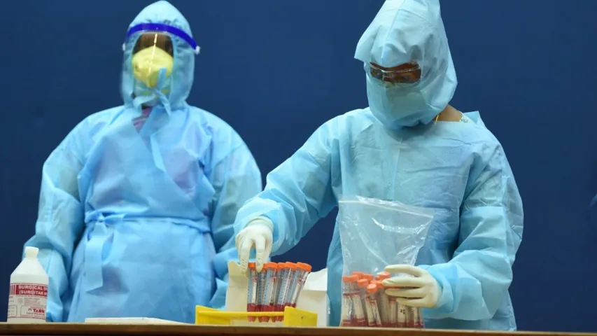 દેશમાં છેલ્લા 24 કલાકમાં એક લાખ 45 હજાર નવા કેસ, સક્રિય કેસ 10 લાખથી વધુ છે