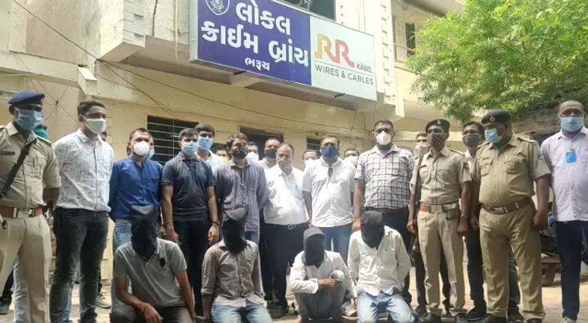 ભરૂચ : ટેકસટાઇલ એન્જીનીયરે બનાવ્યો હતો અંબિકા જવેલર્સમાં લુંટનો પ્લાન, જુઓ કેવી રીતે ઝડપાયા આરોપીઓ