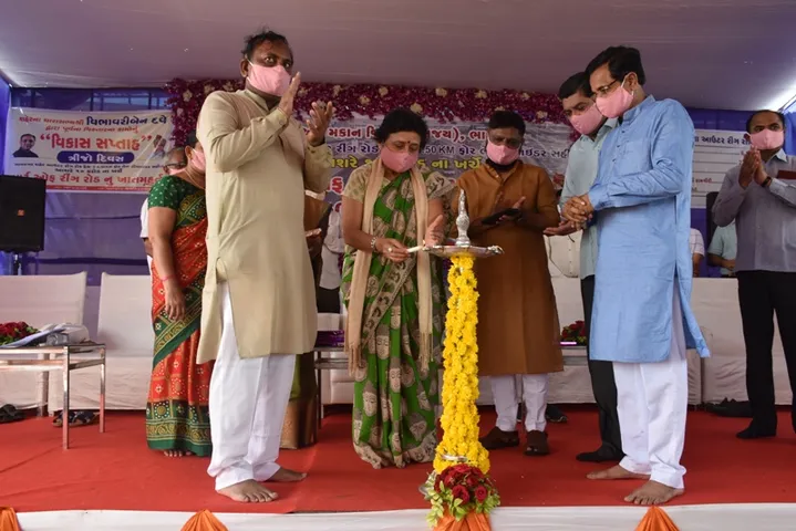 ભાવનગર :  સર્વાંગી વિકાસ માટે રાજ્ય સરકાર કટિબદ્ધ, ૪ વર્ષમાં ૬૦૦ કરોડની રકમ ફાળવાઈ