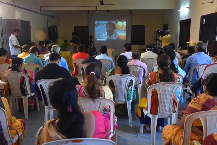 ભાવનગર : રાજ્યમંત્રી વિભાવરીબેન દવે દ્વારા ૧૦૧ વૃક્ષોનું વાવેતર કરી વિકાસ સપ્તાહના છઠ્ઠા દિવસની ઉજવણી કરાઈ